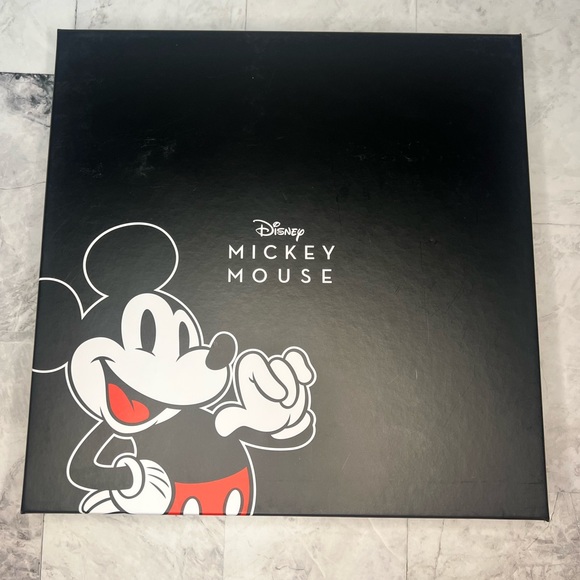 Disney Bioworld Mickey and Minnie Mouse 3 Piece Gift Set. Number 2 of 2. - Picture 6 of 7